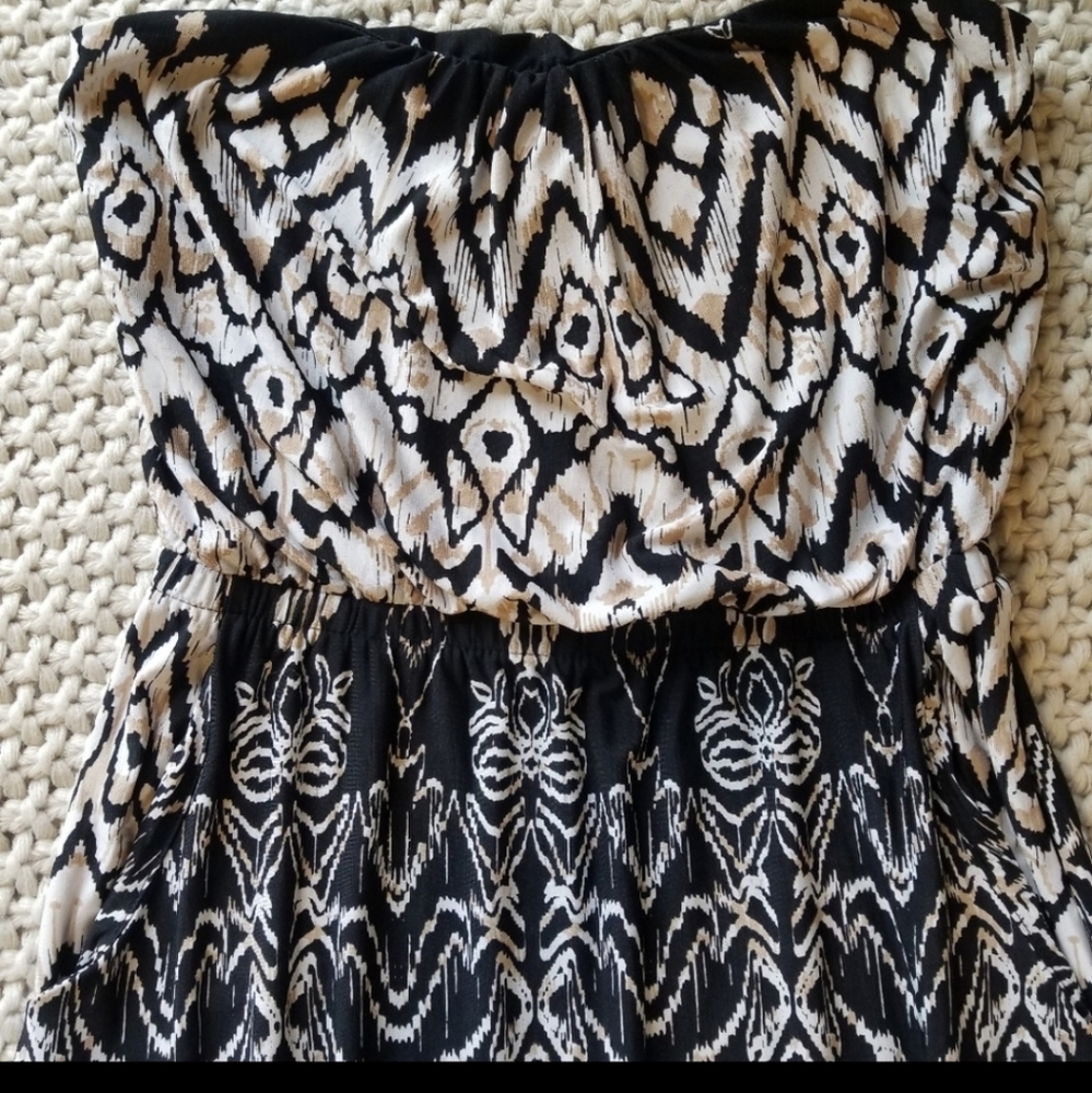 NWOT 3 Hearts Black Tan White Patternedd Maxi Dress